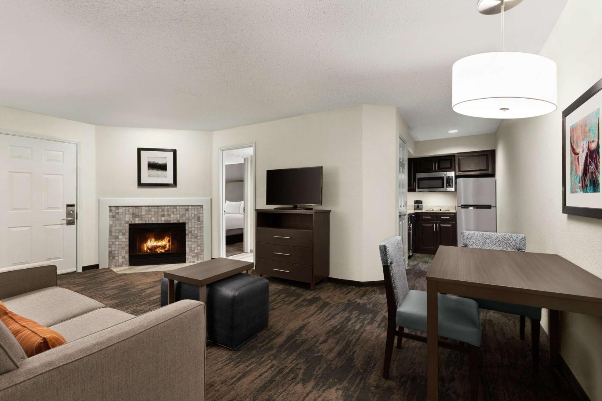 Addison Suites Exterior foto
